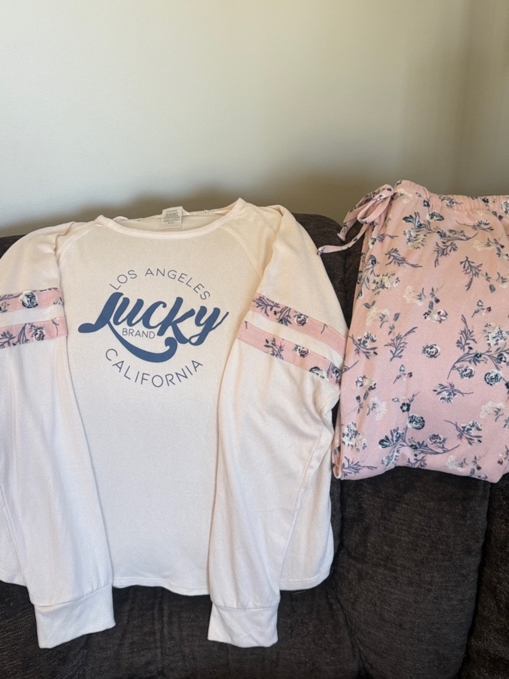 EUC~Woman’s Medium 2 Piece Lucky Brand Pink & Blue Floral Pajama Set